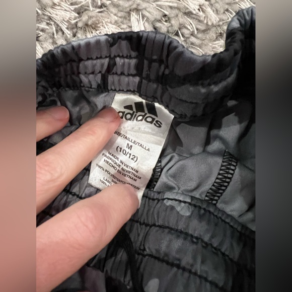 Boys adidas shorts. Medium. Grey tones that go with anything! - Picture 4 of 4